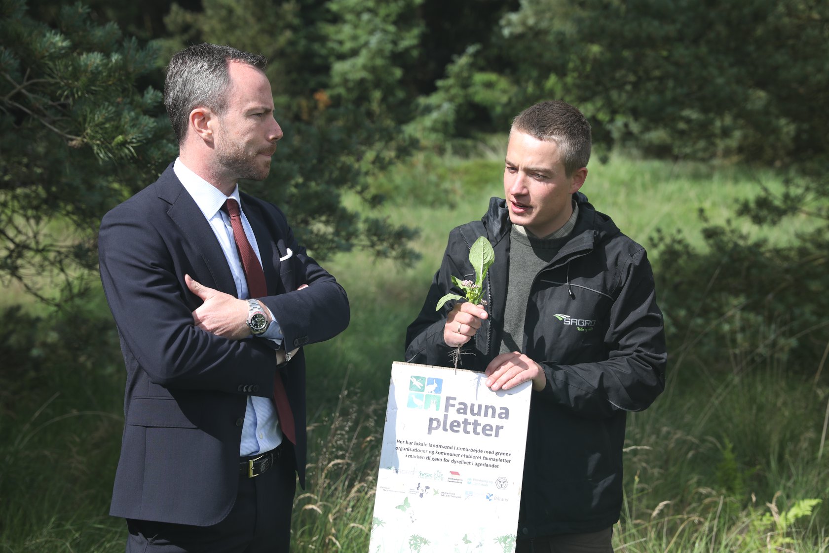 Jakob Ellemann-Jensen synes godt om de mange Faunastriber, der er skabt af frivillighedens vej